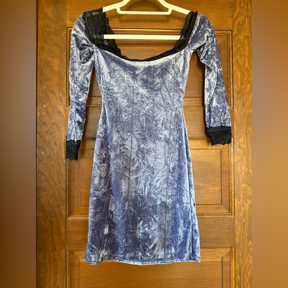 Urban Outfitters Kimchi Blue Ryder Velvet & Lace Mini Dress - Picture 3 of 4